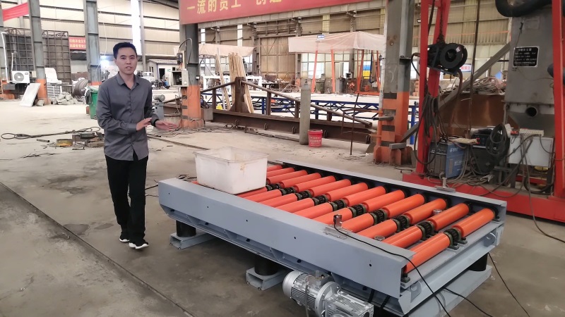 客戶定制滾軸多功能振動(dòng)輸送平臺(tái)